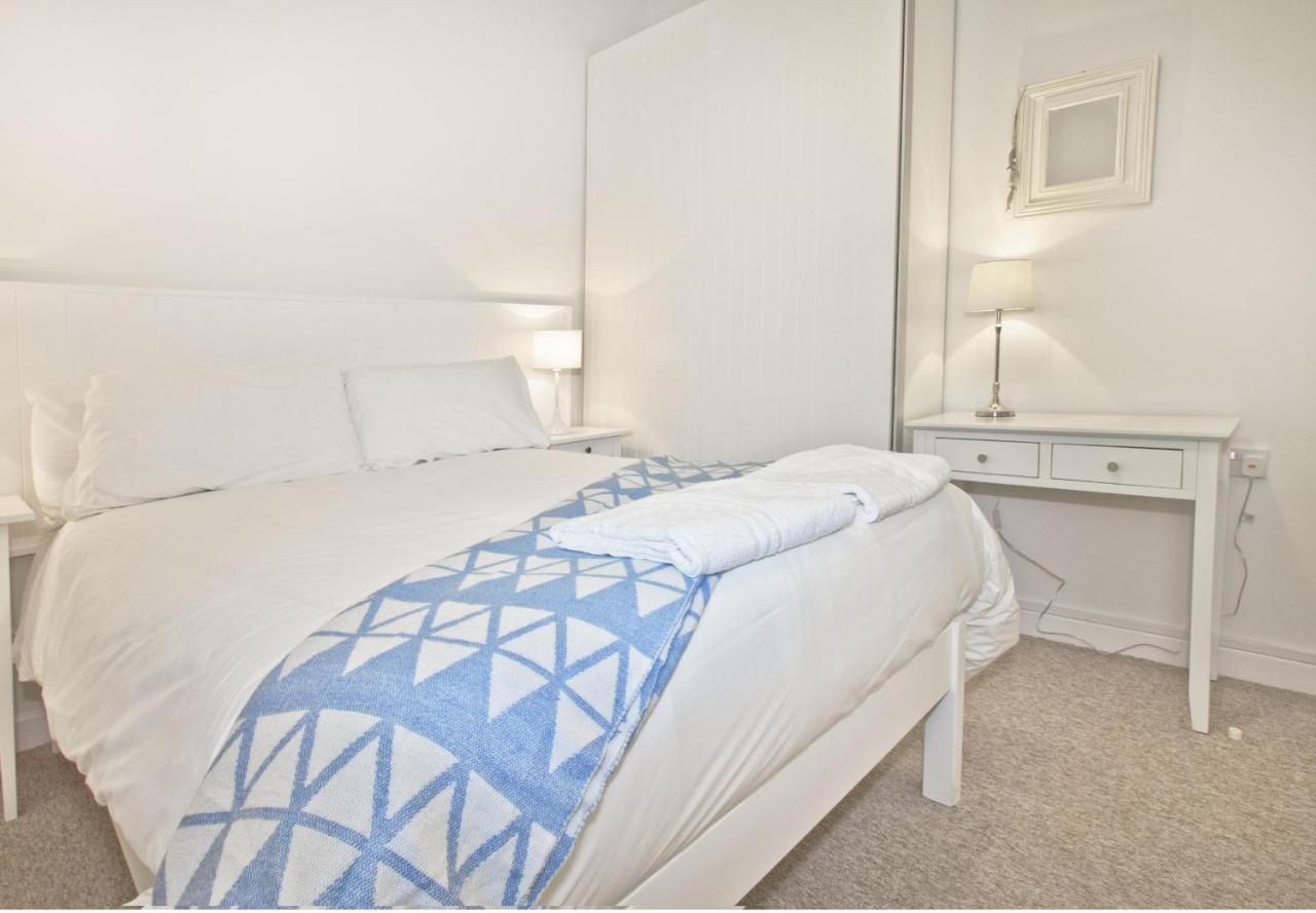 Lovely Seafront 2 Bedroom Apartment 4 Aberdyfi Buitenkant foto